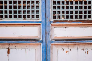 A shocking video has sparked intense online reactions after a fire tore through a Chinese temple.
