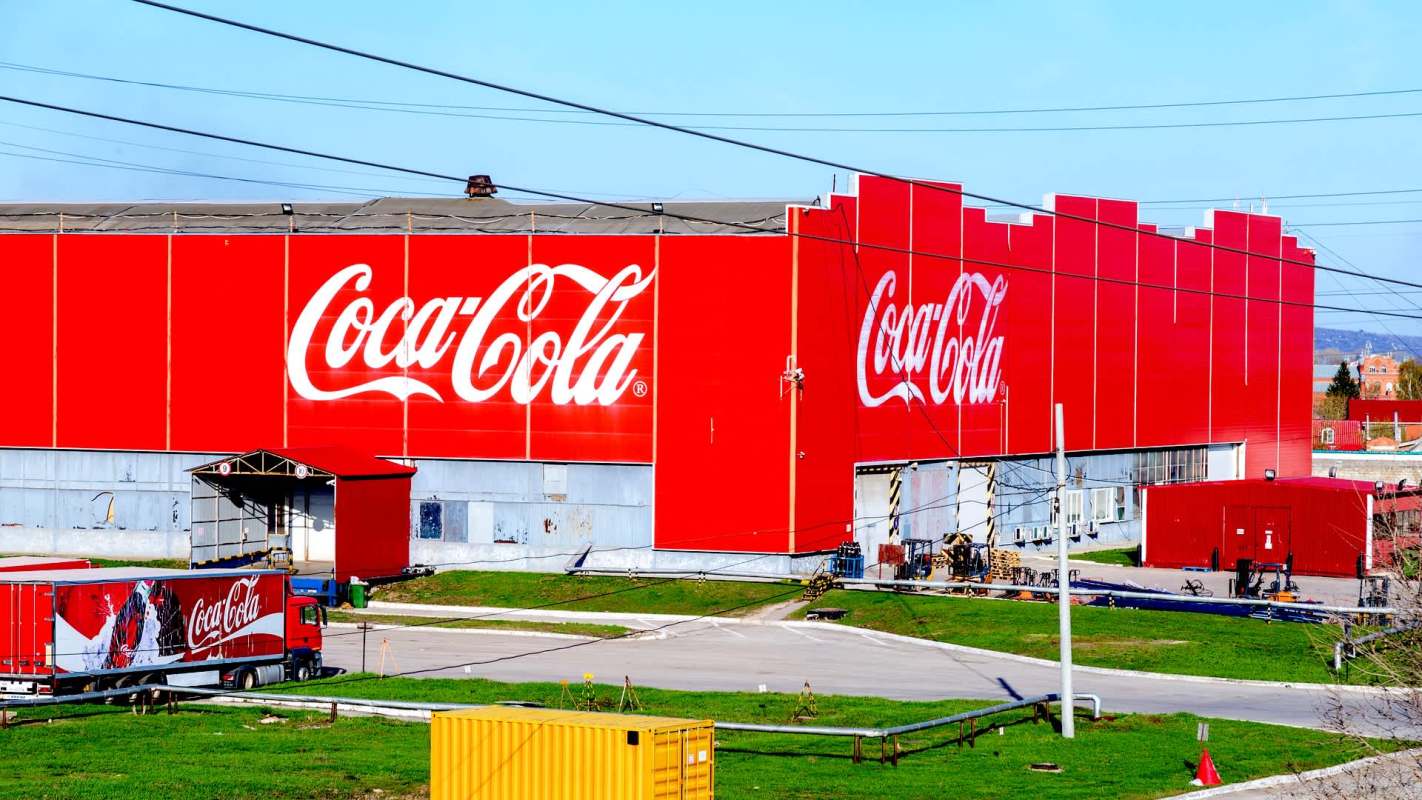 Coca-Cola just announced new packaging that significantly reduces the amount of plastic used for its 1.5-liter-bottle multipacks.