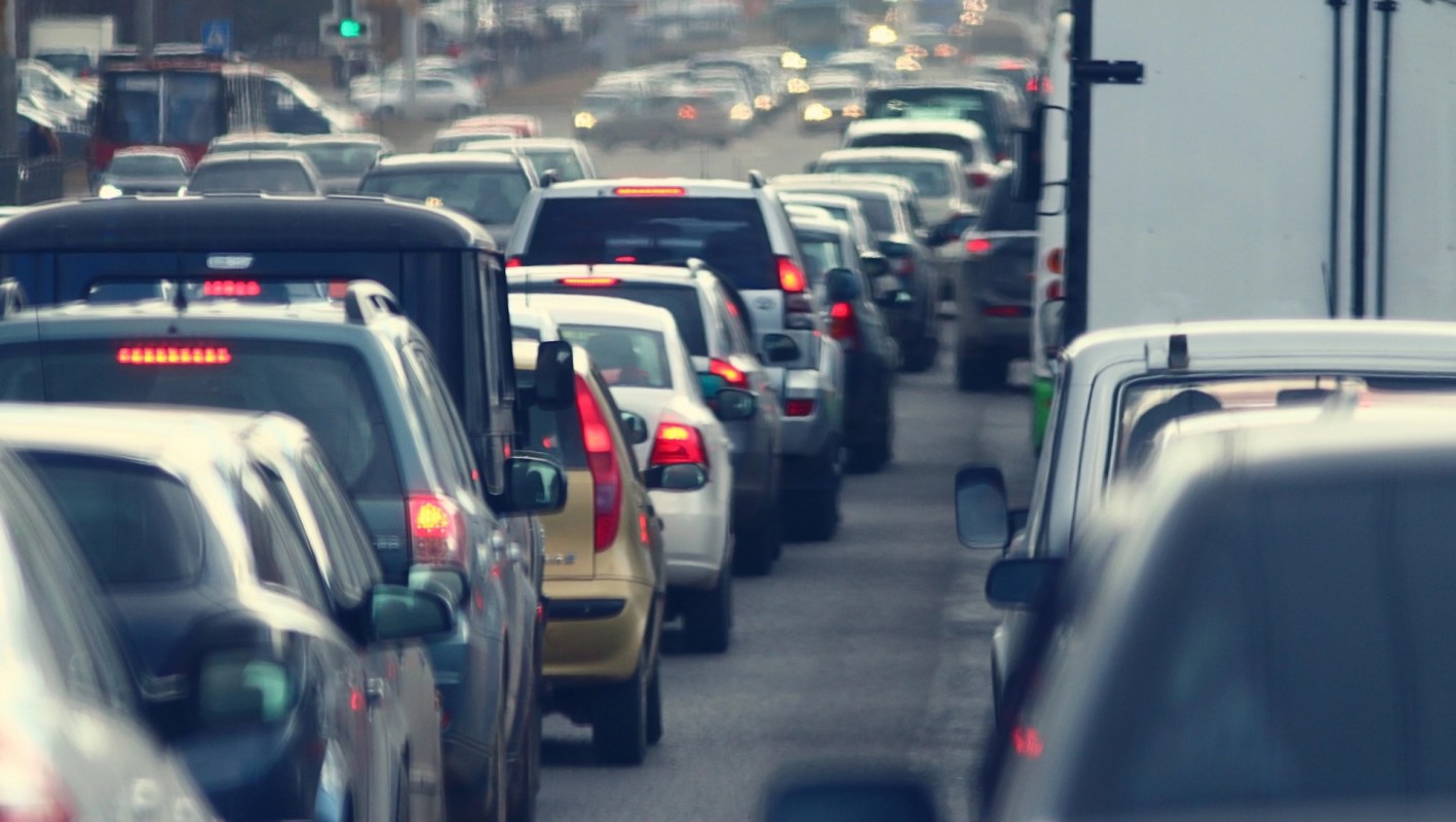 A Redditor perfectly captured the danger of lifted trucks with a photo they shared with the community.