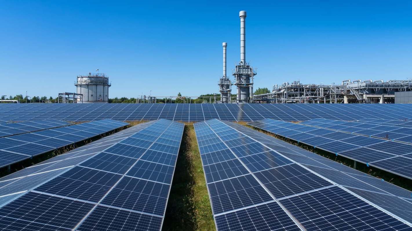 First Solar, an American company that emerged from the Midwest, will increase its U.S. presence with a new facility in South Carolina.