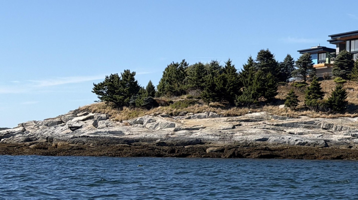 A Redditor sparked controversy after sharing a photo of a massive mansion on Hope Island near Portland, Maine.
