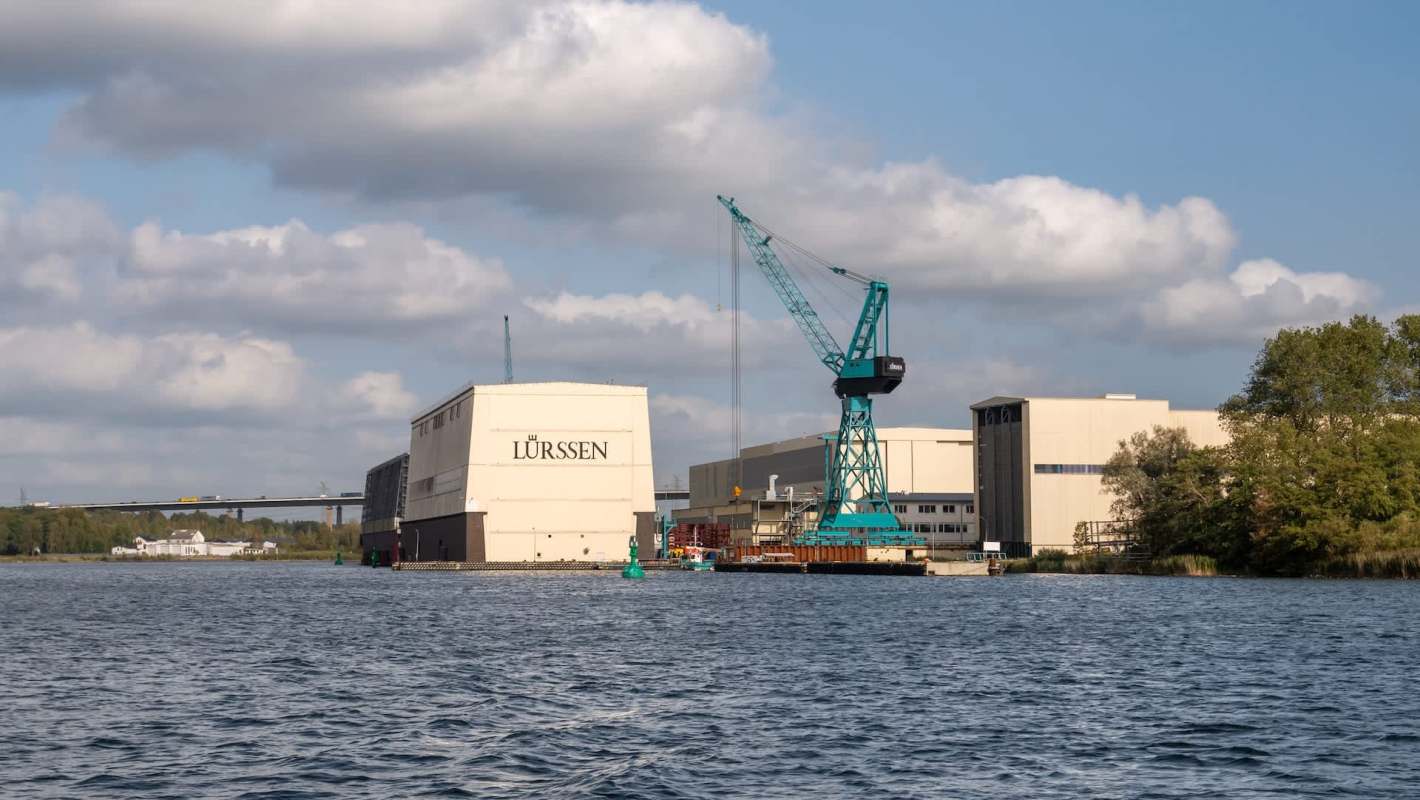 So many American billionaires are buying superyachts that one of the world’s top yacht makers has established a major U.S. headquarters.