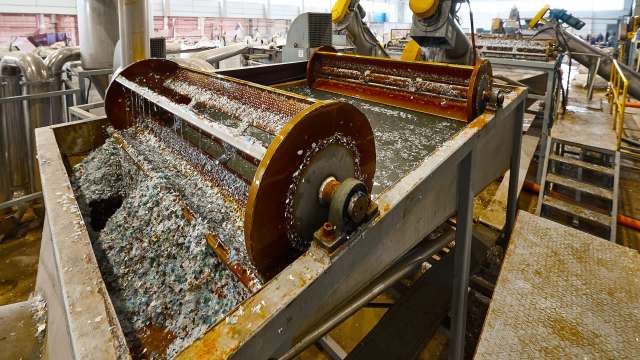 An agricultural boom in Oregon has led to serious water pollution, with nitrates from fertilizers contaminating local well water.