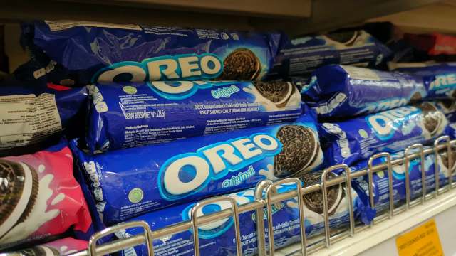 One Reddit user uncovered a plastic-wasting, shrinkflation marketing tactic after buying an Oreo product.