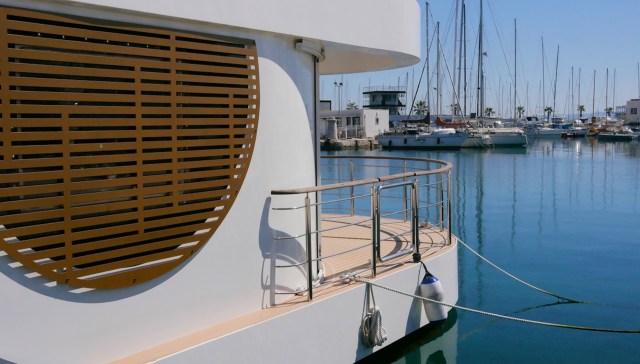 The world’s tallest sailing yacht has a 305-foot mast as tall as the Statue of Liberty.