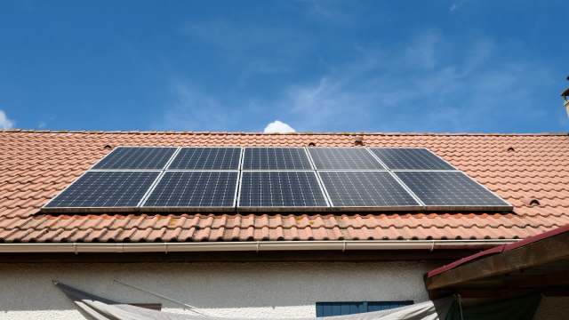 One new homeowner shared their frustration with Sunnova's solar panels after receiving zero customer support during a transfer process.