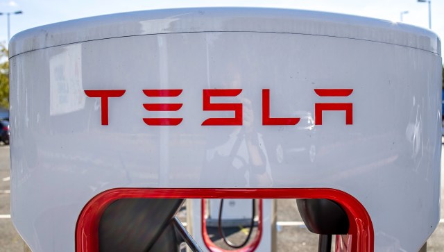 Michael Burry, one of the investors portrayed in 'The Big Short,' is raising a red flag about Tesla's ludicrously overvalued stock.