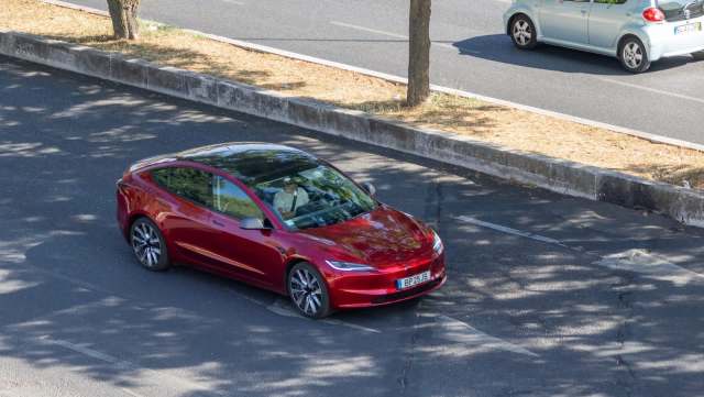 Tesla recently expanded its Full Self-Driving feature to Europe, and this journalist was impressed by his test drive.