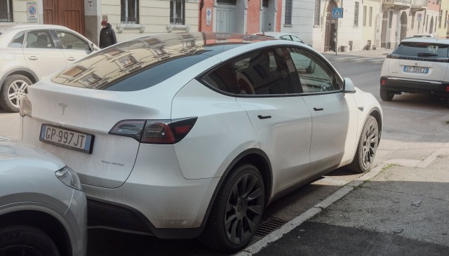 Tesla Model Y's vandalism is unfortunately not an uncommon experience for many Tesla drivers.