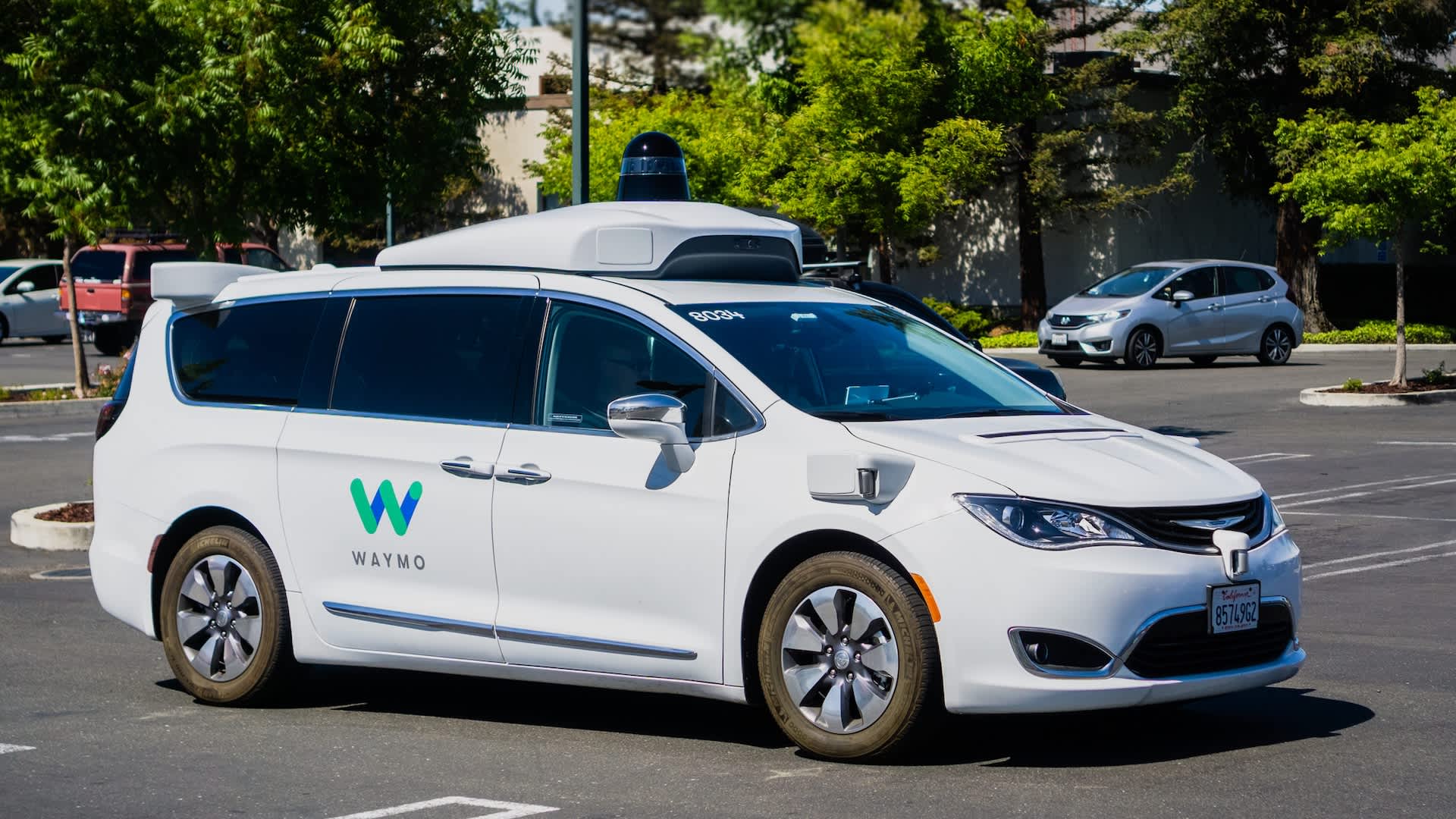 Pregnant woman gives birth inside self-driving taxi en route to the hospital — plus, 3 other EV stories to know this week