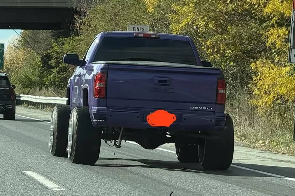 One Reddit user called for an end to a hazardous trend after spotting a lifted pickup truck with massive tires on the freeway.