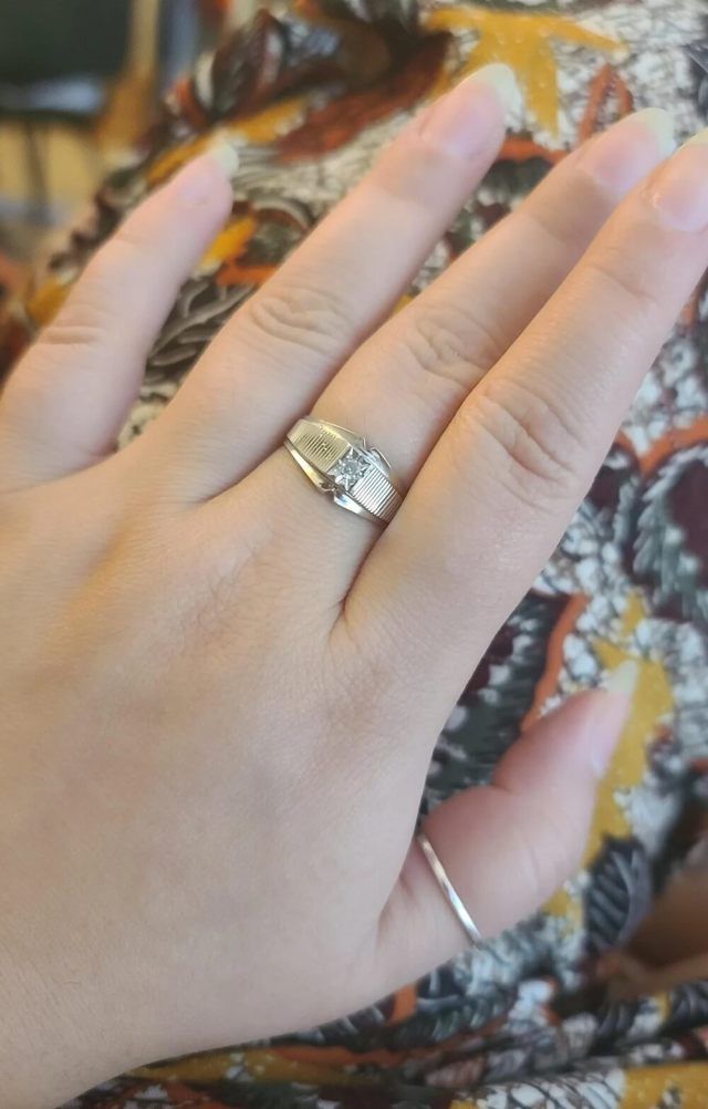 One Redditor was stunned to discover a valuable diamond ring tucked away in the pocket of a thrift store's coat.