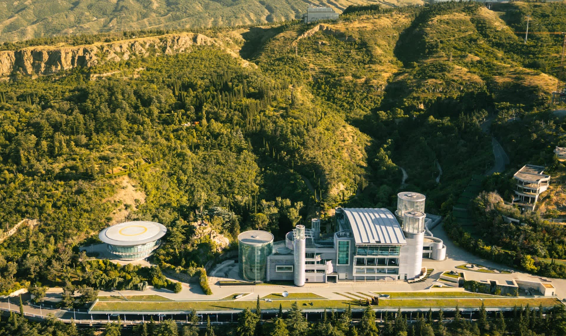 Official takes aim at Silicon Valley billionaires with new law targeting massive housing compounds: 'The growing discrepancy … has never been more clear'