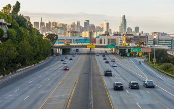 A mechanic's jaw-dropping photo of a DIY lift kit has surfaced on Reddit, where it's sparked equal parts disbelief and concern.