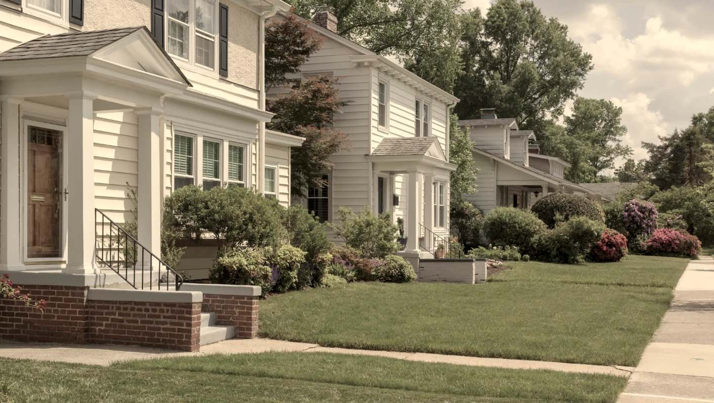 One homeowner's alarming discovery has sparked a heated discussion online about HOA oversight — or the lack of it.