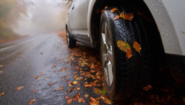 One mechanic revealed how a single discarded disposable vape caused hundreds of dollars in damage to a car tire.