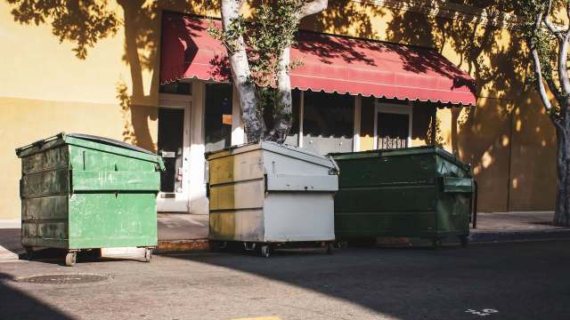 One Redditor found a way to eat for free by using a legal dumpster-diving hack.