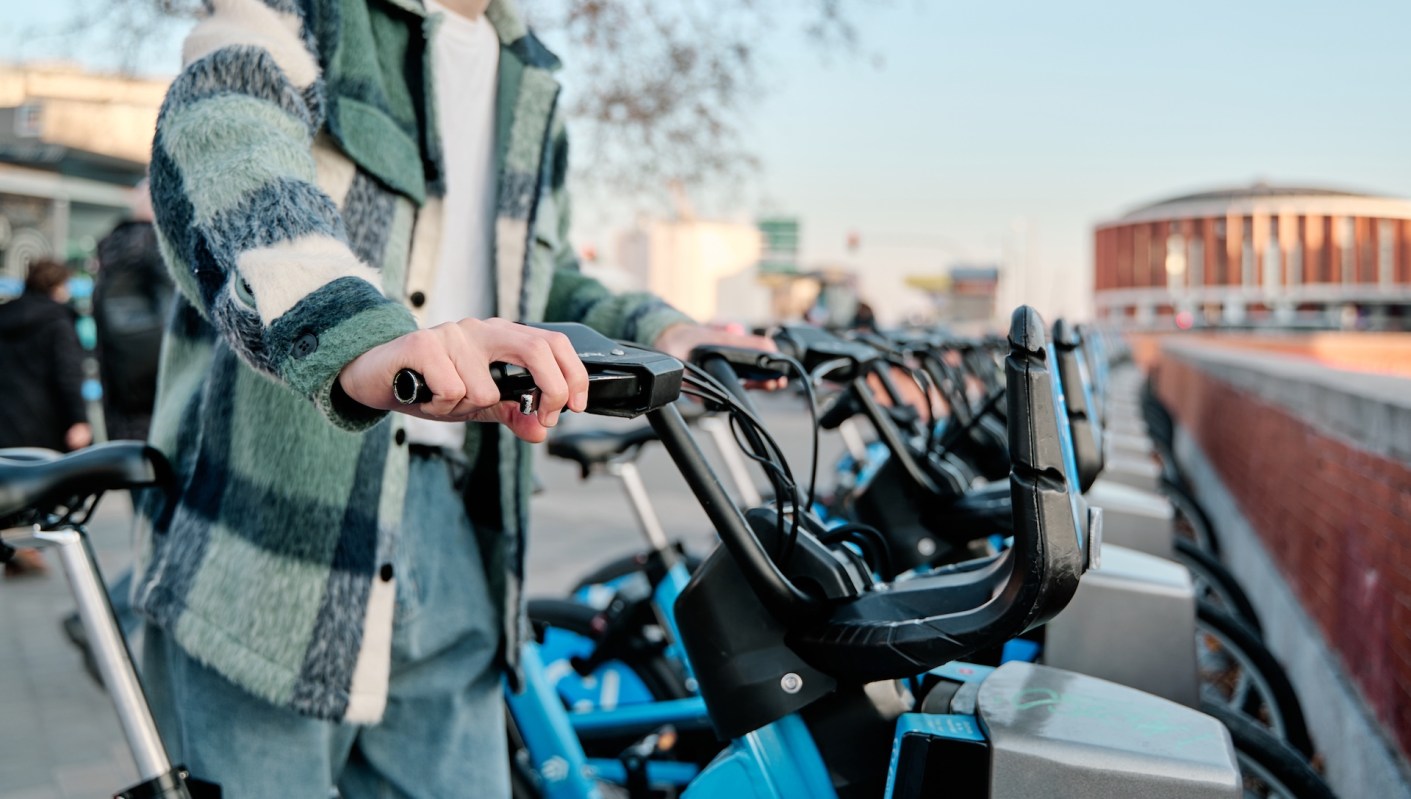 The City of Seattle launched a new Commercial E-Cargo Bike Program to encourage the use of e-bikes for goods' transport and service delivery.