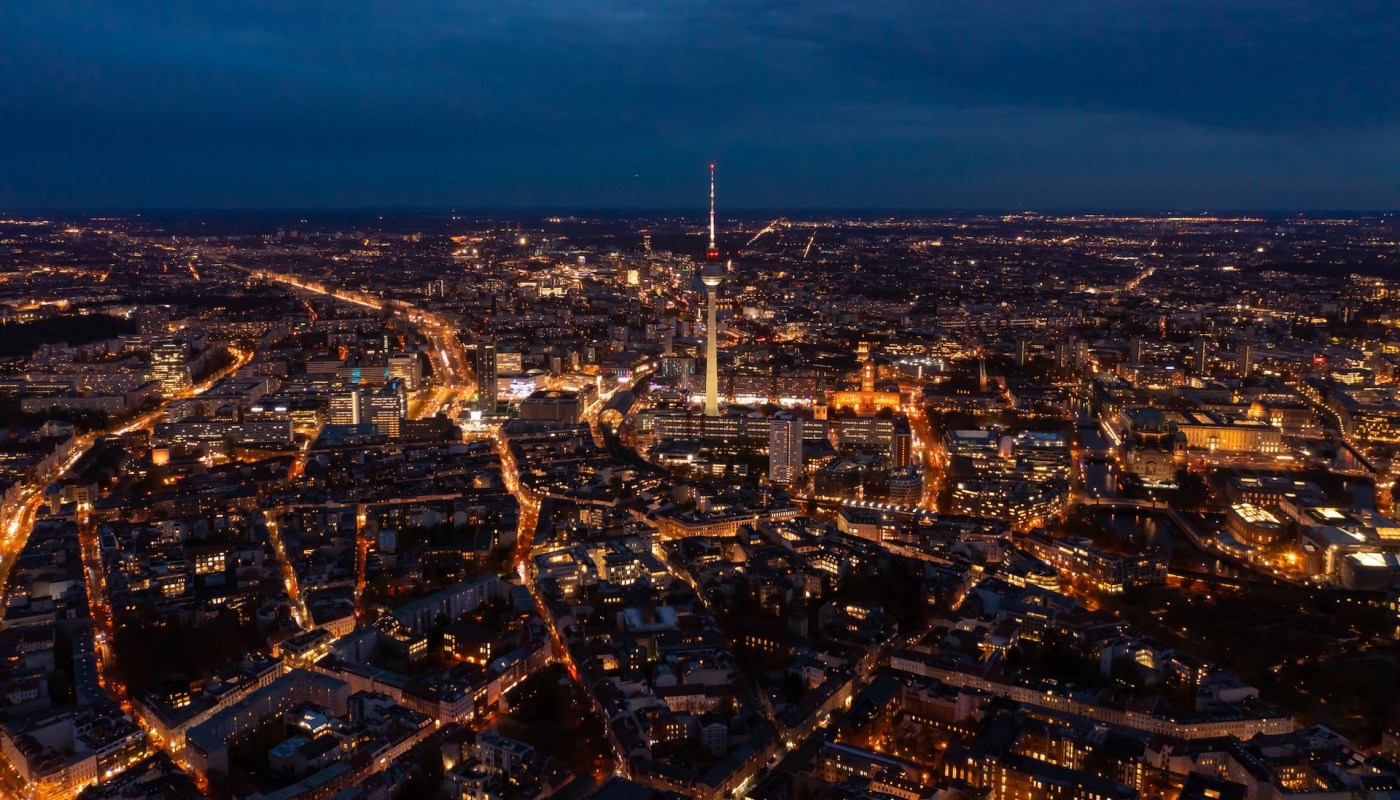 Fireworks are a staple in celebrations around the world, but they're being shown to have a negative impact on wildlife, particularly birds living in urban areas.