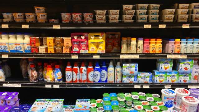 Two New Jersey state senators, one Democrat and one Republican, are crossing the aisle to take on food dyes.