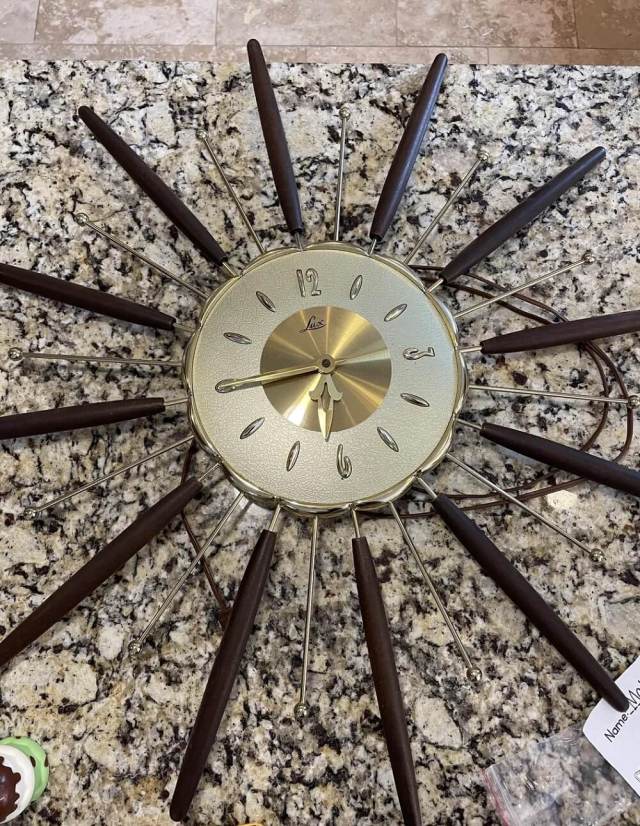 One Redditor got an incredible deal on a mid-century modern clock at Goodwill, finding it for just $5.