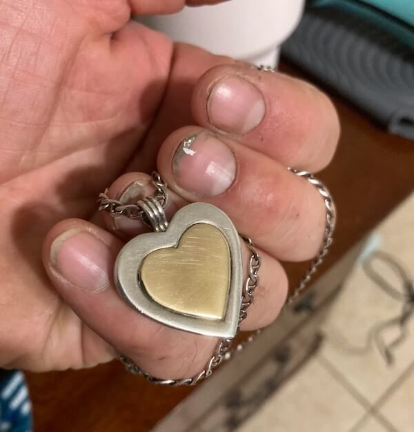 One lucky thrifter found a vintage Tiffany & Co.'s necklace worth at least hundreds of dollars in a mixed jewelry bag at a thrift store.