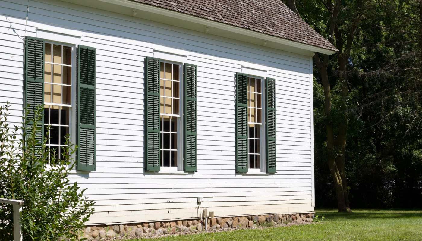 One commenter pointed out that the generator placement may not be following clearance requirements. 