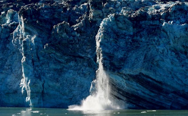 Glaciers are melting at unprecedented rates thanks to rising atmospheric temperatures, and the Pyrenees Mountains are experience significant change.