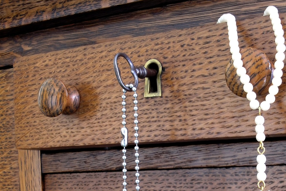 A curious thrifter was in for a surprise when they posted a photo of a gold double eagle coin from 1877 they'd found in a Goodwill jewelry box.