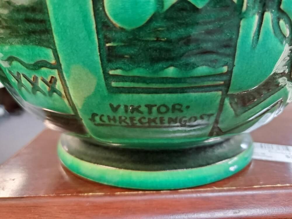 One lucky thrifter found an Art Deco Jazz Bowl worth over $27,000 at a Goodwill for only $4.49.