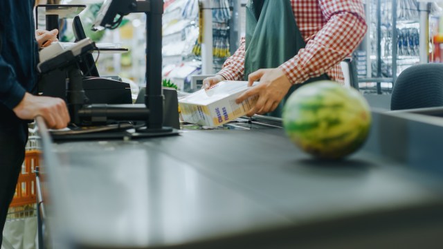 Learn how Martie, an online grocery store, is helping reduce food waste and enabling you to save big on brand-name goods.