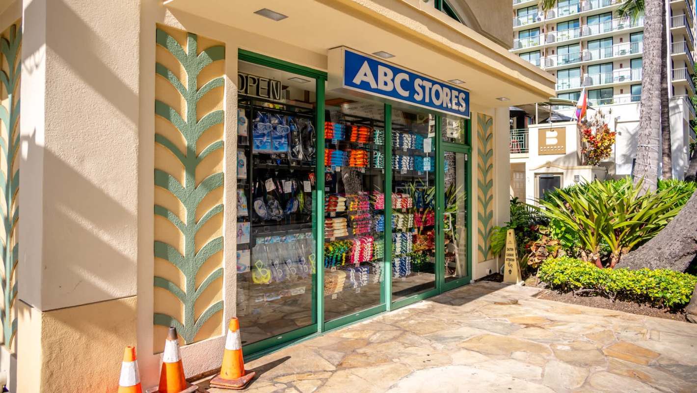 Australia has seen an influx of new stores that sell illegal vapes and vaping supplies despite the implementation of stricter laws to restrict the flow of those products.