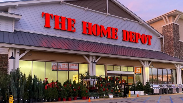 Shoppers on Reddit's r/mildlyinfuriating subreddit called out Home Depot for its alleged deceptive Black Friday pricing.