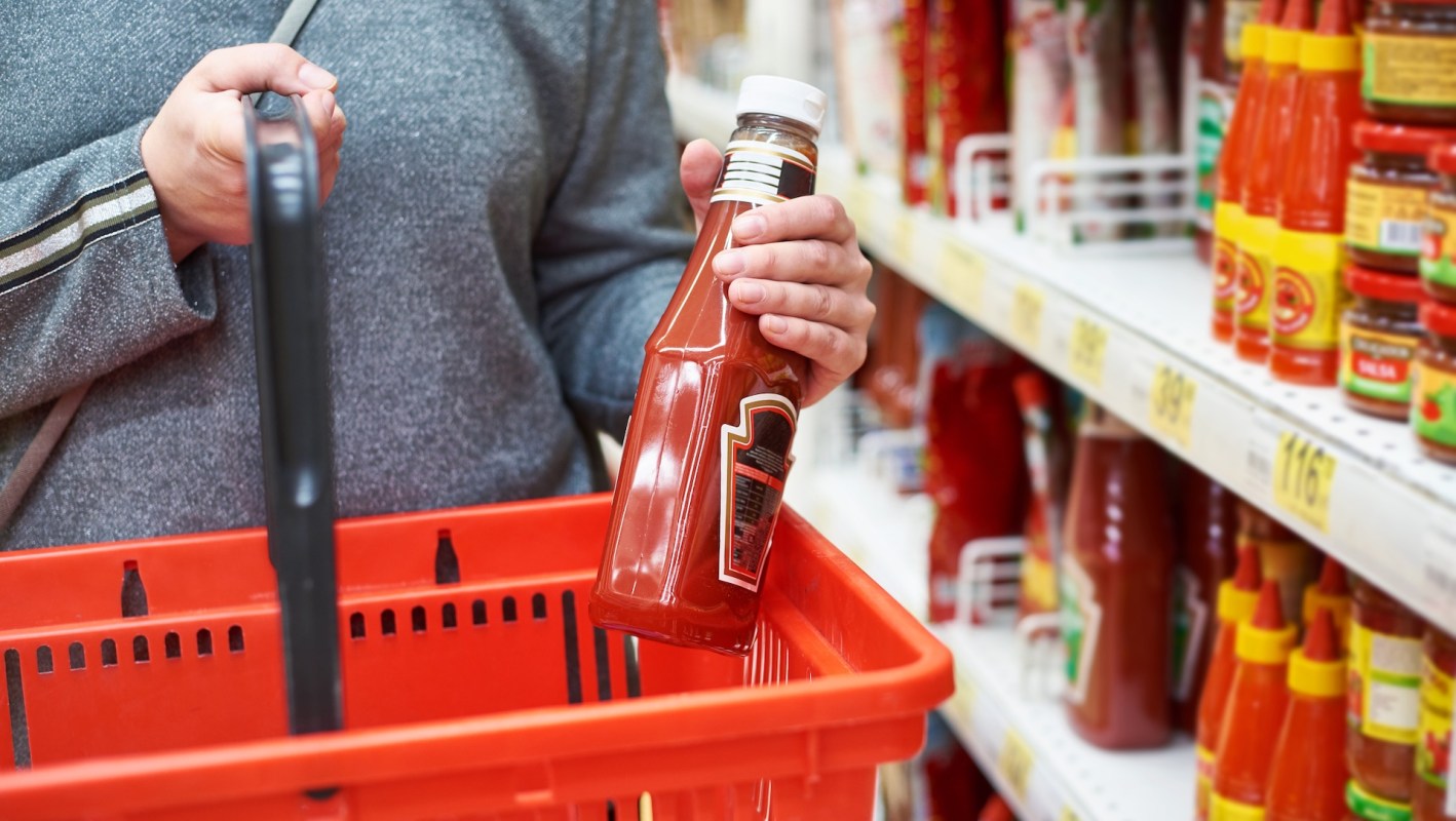 One clever TikToker came up with a clever hack to reuse an old ketchup bottle as a cooking oil dispenser.