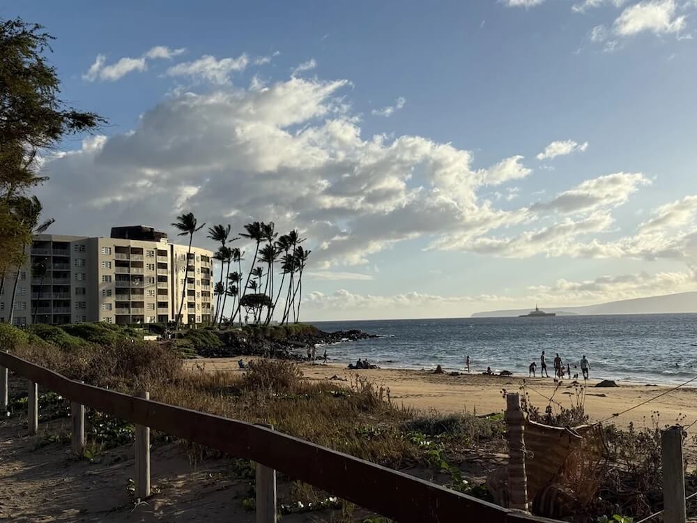 Redditors shared their anger about Stephen Orenstein's superyacht, detailing how he allegedly defrauded the U.S. government.