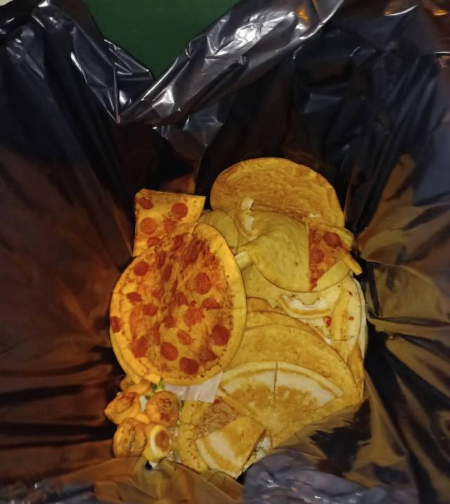 A Reddit post in the r/Anticonsumption subreddit highlighted how a Little Caesars location in Lisbon, Portugal, allegedly discards uneaten pizzas.