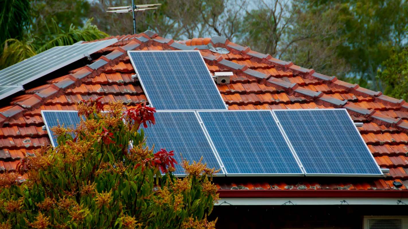 Experts highlighted a crucial specification homeowners should consider before adding a rooftop solar array: conversion rates.