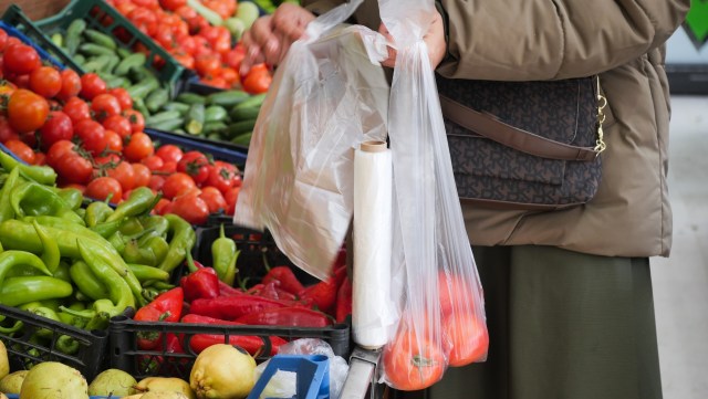 Rhythu Bazaars in the NTR District of Andhra Pradesh, India, are skipping plastic bags in favor of biodegradable jute cloth alternatives.