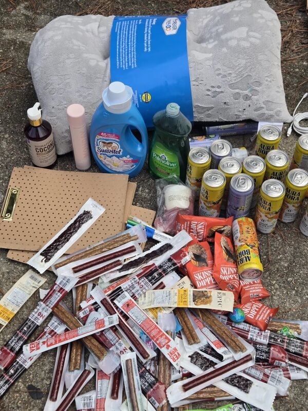 Redditors' love for dumpster diving is evident, and this post shows off a huge haul — including dried meat and various other products.