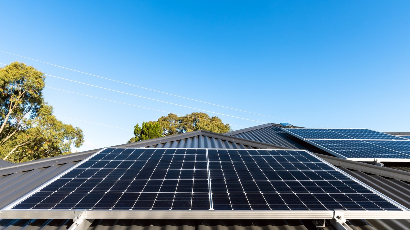 EnergySage explains how solar panel installation can still save you money on home energy, with its free online tools, despite the expiring tax credit.