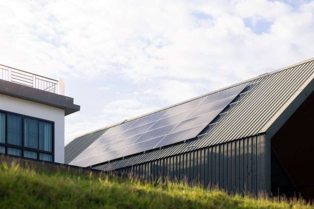 A new molecule exhibits a "pronounced ferroelectric effect" that improves power-conversion efficiency in tandem perovskite/silicon solar cells.