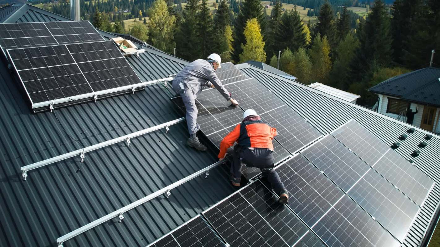 Solar panels can help natural disaster victims. Find out how Florida's families are using this tech to prepare for hurricanes.