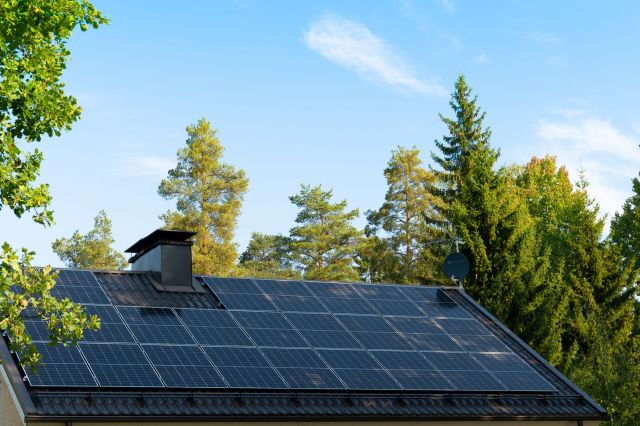 One Redditor took to r/homeowners to learn the ins and outs of solar panel ownership before the installation process begins.