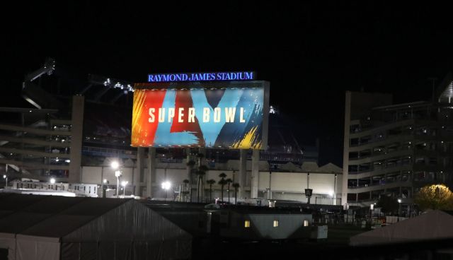 Researchers studying the climate impact of private aviation found that Super Bowl traffic is a major driver of emissions.