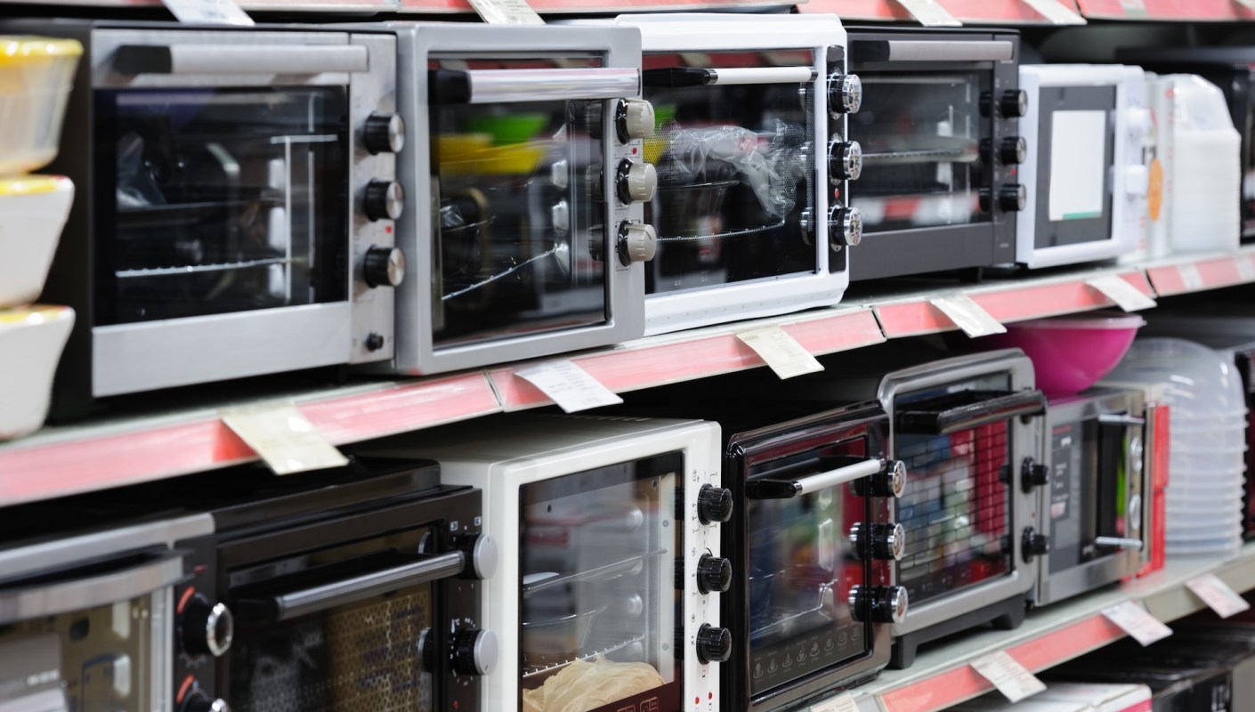 Looking for a Breville Smart Oven on the cheap? One Redditor scored a $250 toaster oven for less than $13 at the thrift store.