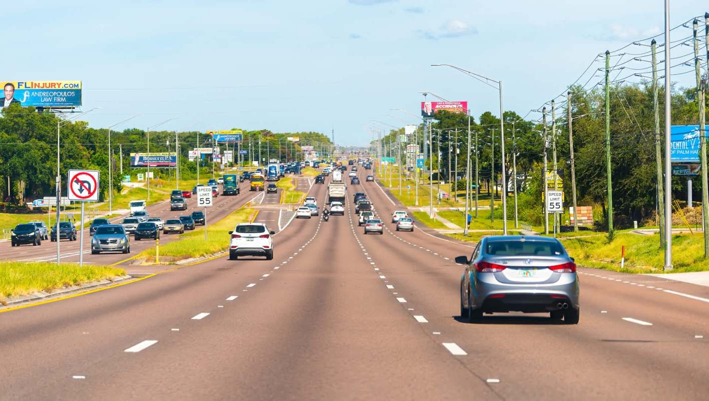 A Redditor shared a picture of a discarded vape they found by the side of the road in the r/DeTrashed subreddit.