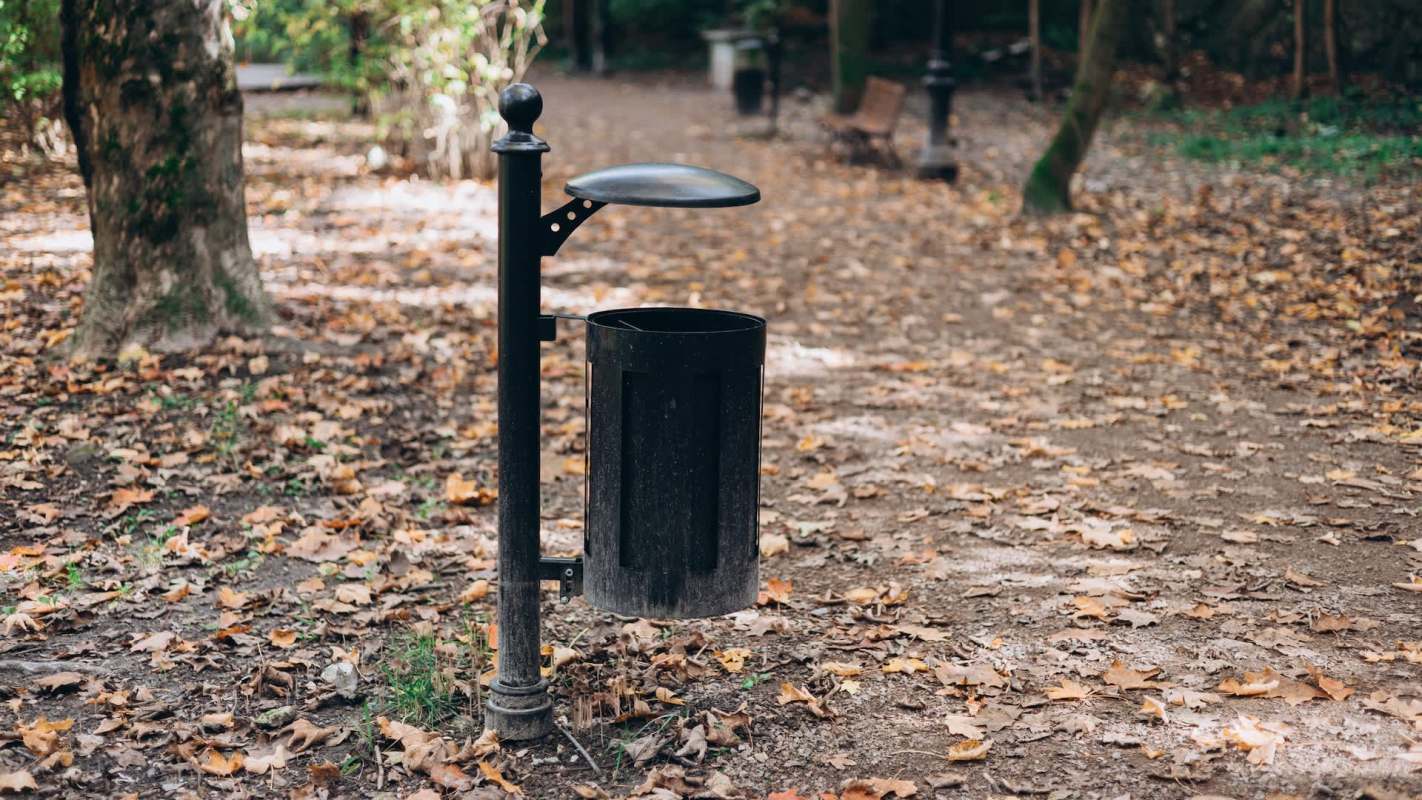 One Reddit user was fed up with seeing vape litter all over their neighborhood and decided to call out the polluters.
