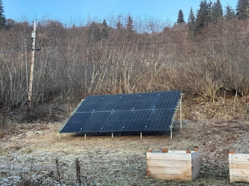 For some, going off-grid is great in theory, but giving up on many modern-day luxuries can be a little much to ask.