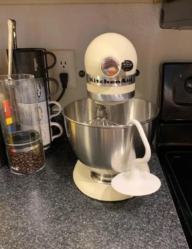 One lucky shopper scored a $30 KitchenAid stand mixer at Goodwill — including all the attachments.