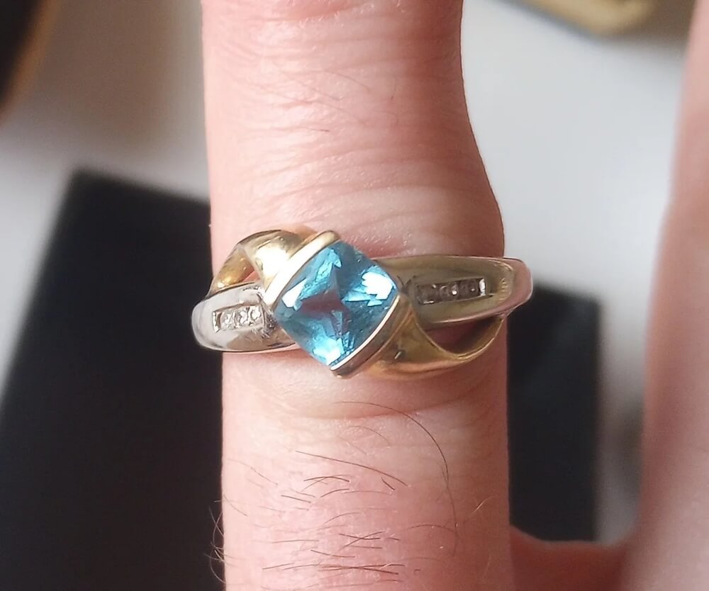 Discovering valuable jewelry at a thrift store, like this $7 'trash bag' from Maui Divers, is every thrifter's dream.